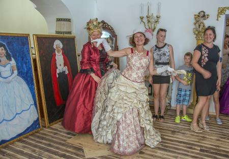 ODPRTJE GRADU DVOR (56)